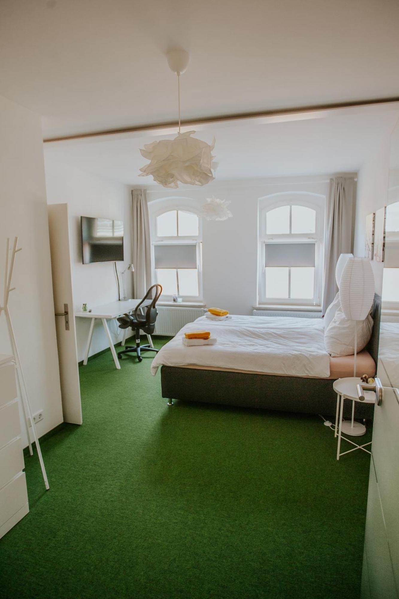 Traumhaftes Apartment Am Dom Mit Grosser Dachterrasse Zwickau Exterior foto